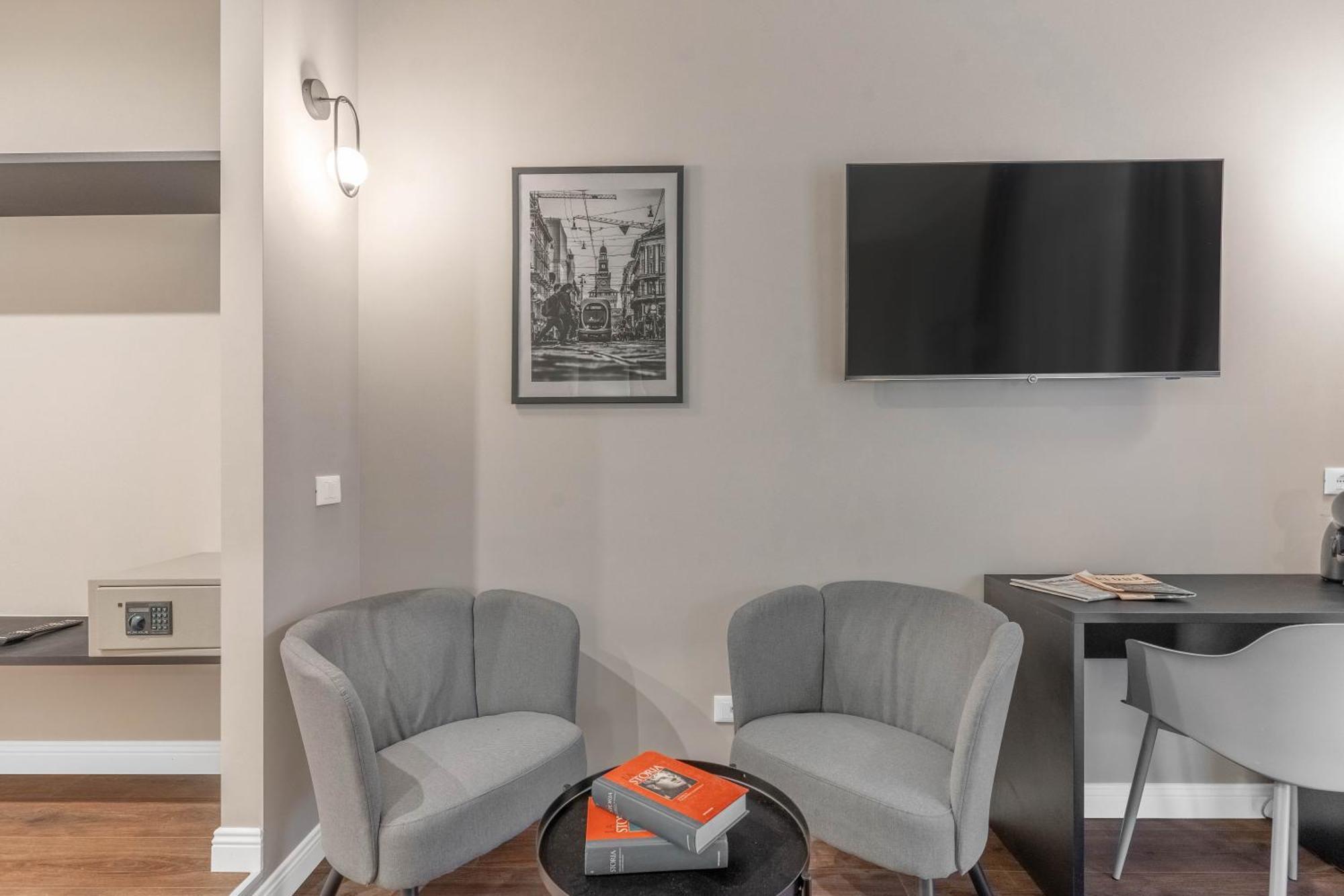 Torriani Suites Foresteria Lombarda Milan Bagian luar foto