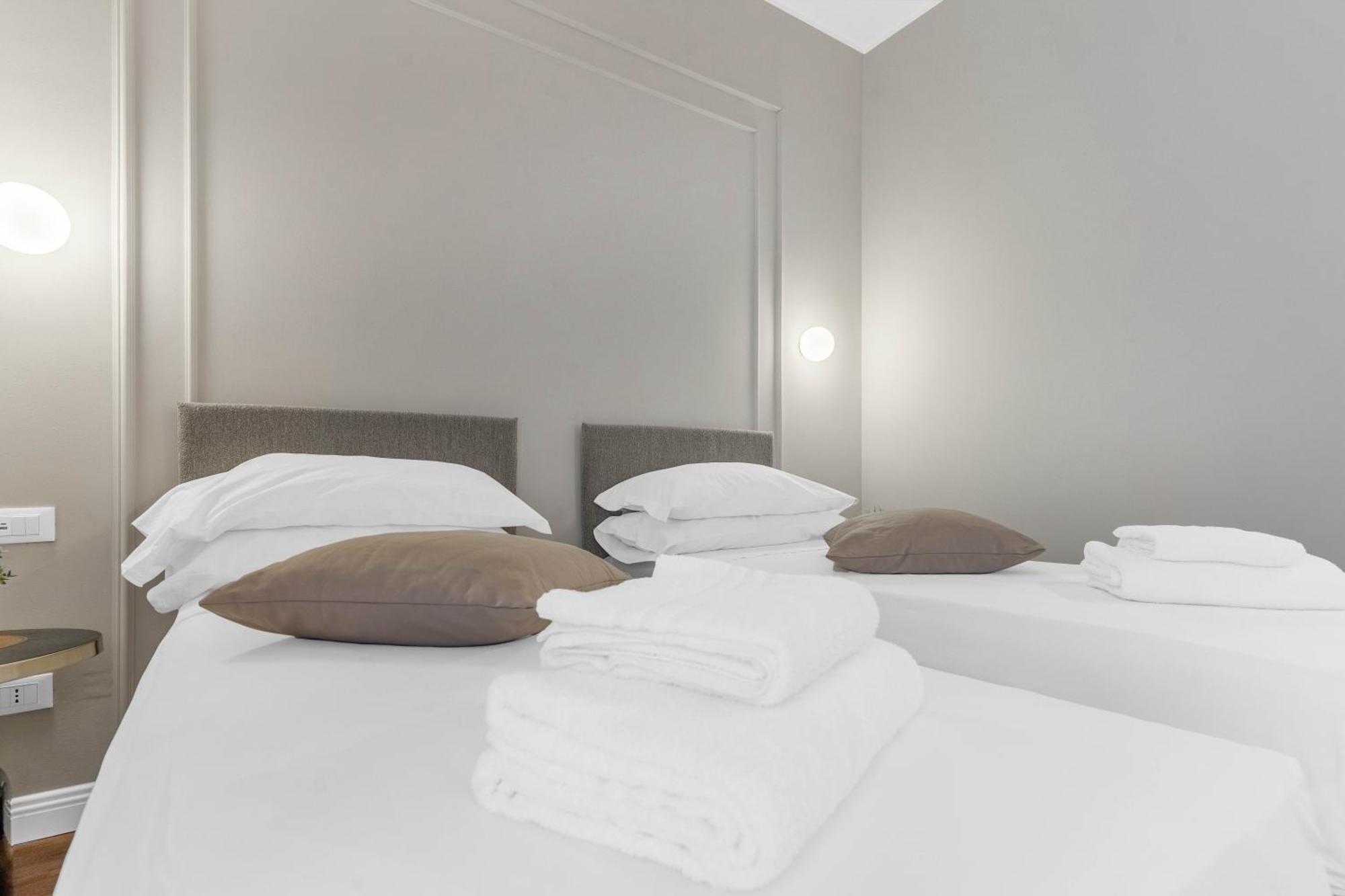Torriani Suites Foresteria Lombarda Milan Bagian luar foto