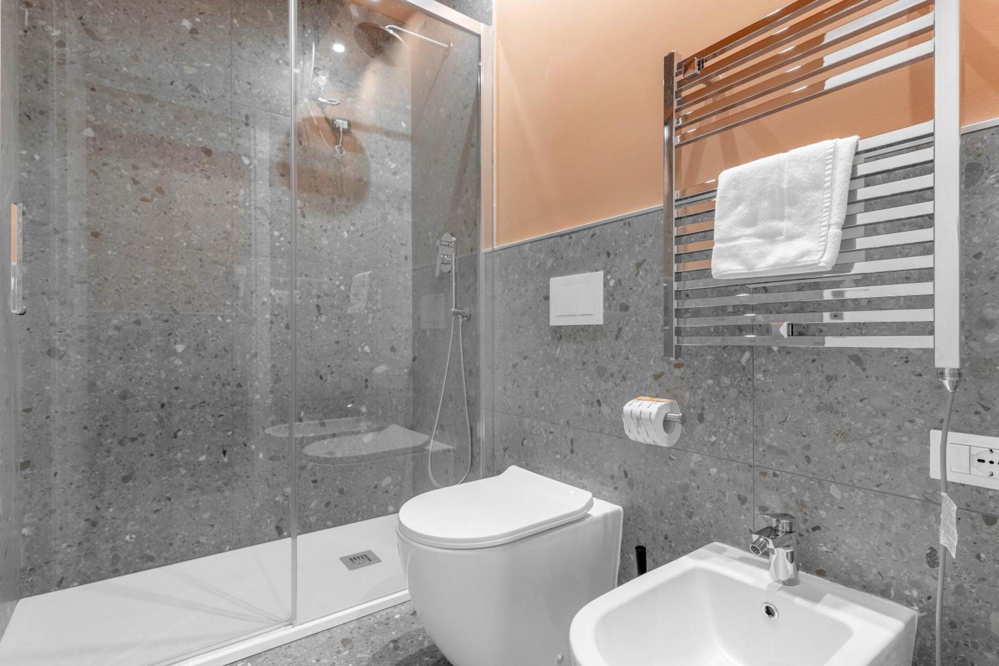 Torriani Suites Foresteria Lombarda Milan Bagian luar foto