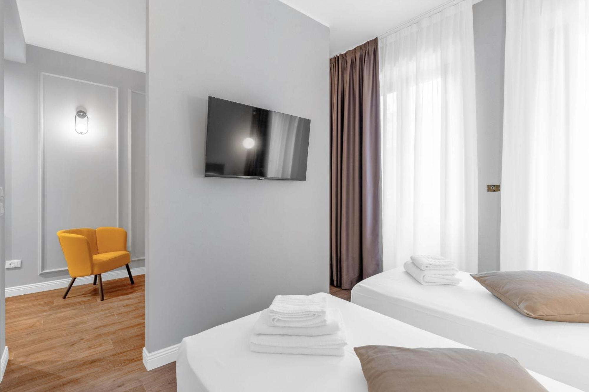 Torriani Suites Foresteria Lombarda Milan Bagian luar foto