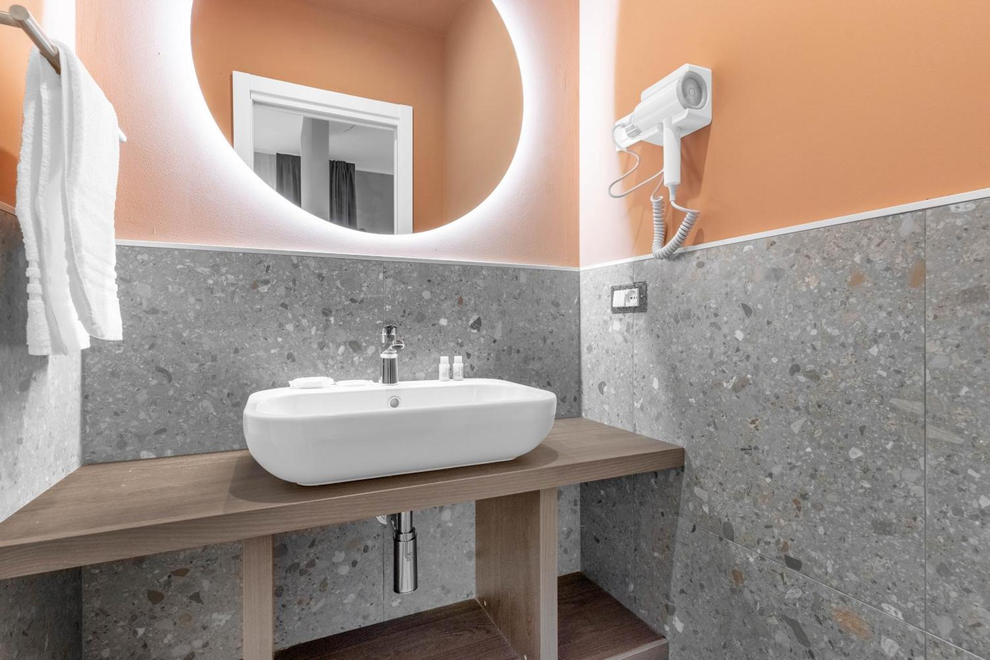 Torriani Suites Foresteria Lombarda Milan Bagian luar foto