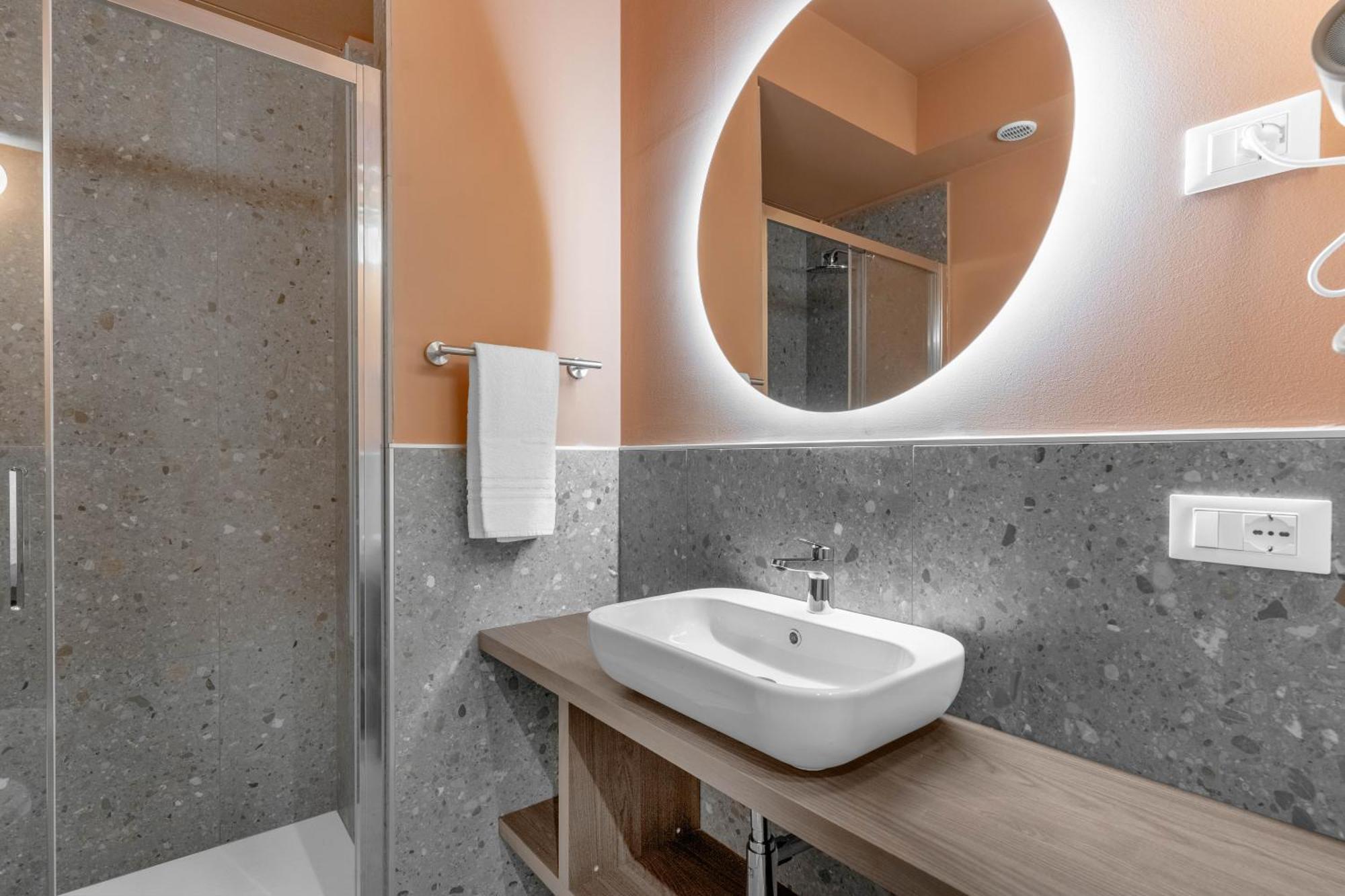 Torriani Suites Foresteria Lombarda Milan Bagian luar foto