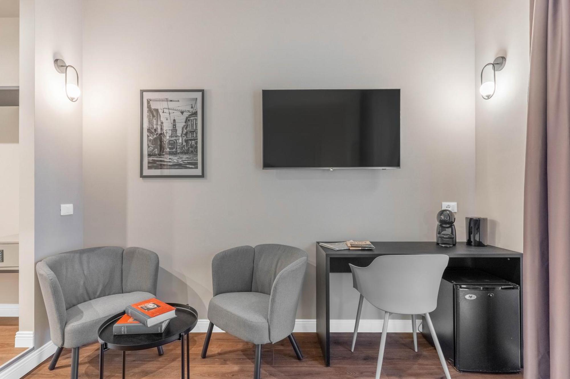 Torriani Suites Foresteria Lombarda Milan Bagian luar foto