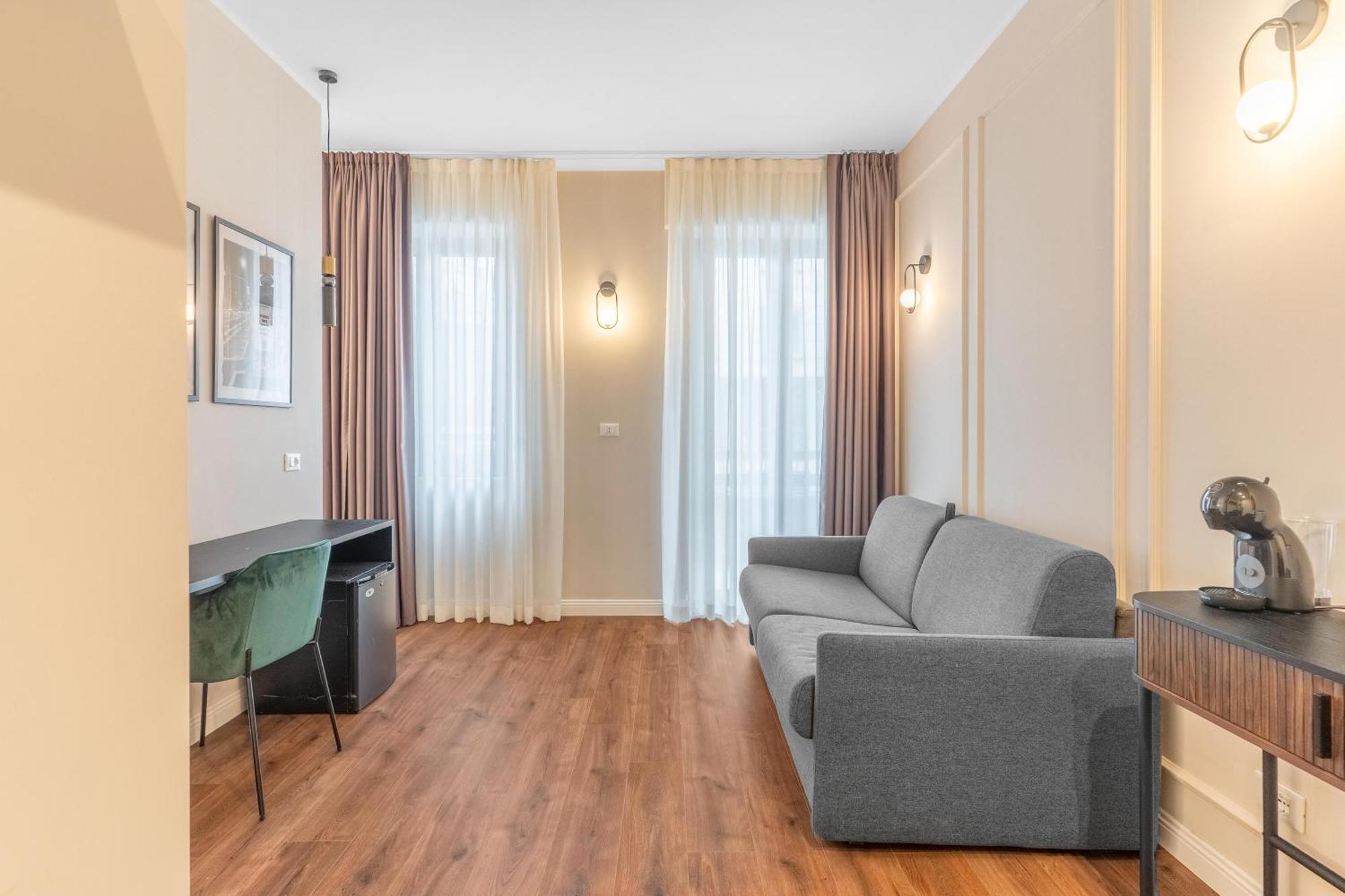 Torriani Suites Foresteria Lombarda Milan Bagian luar foto