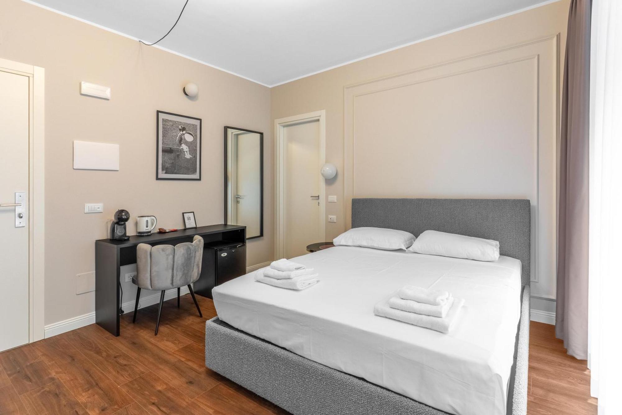 Torriani Suites Foresteria Lombarda Milan Bagian luar foto