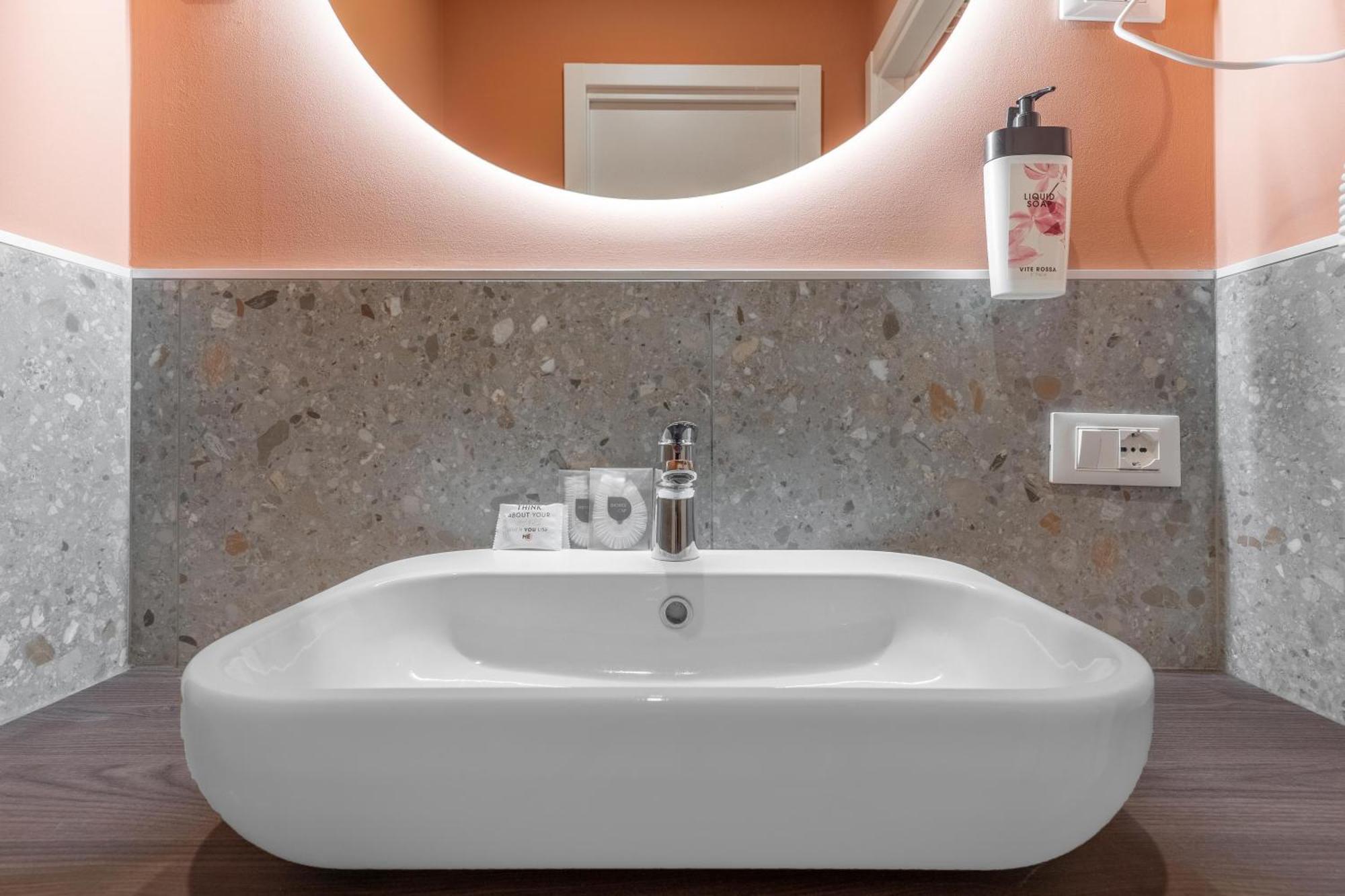Torriani Suites Foresteria Lombarda Milan Bagian luar foto