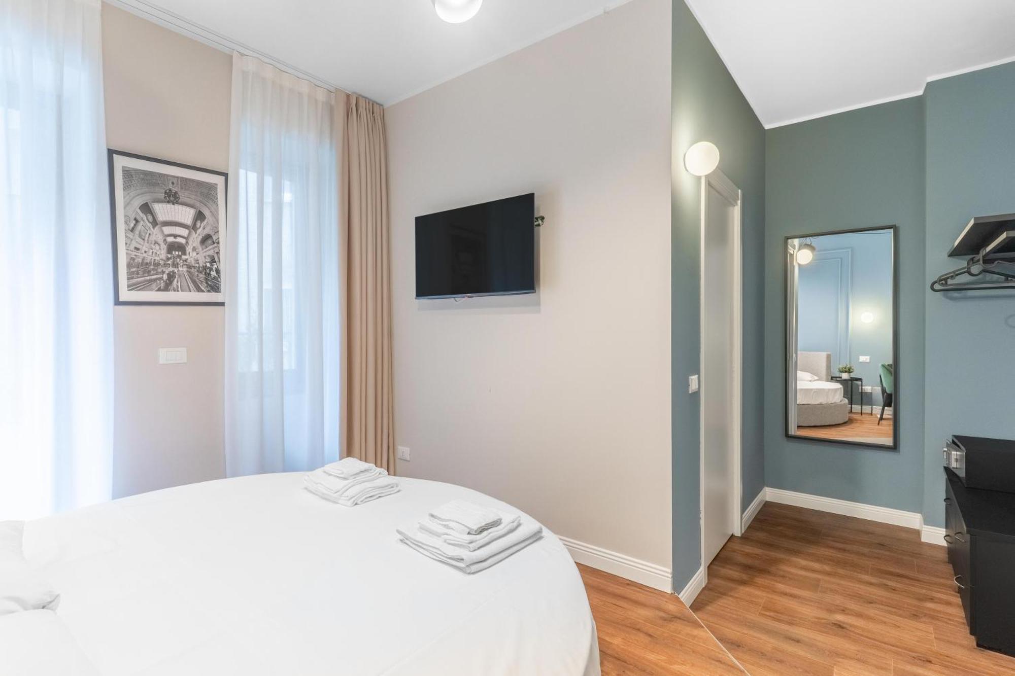 Torriani Suites Foresteria Lombarda Milan Bagian luar foto